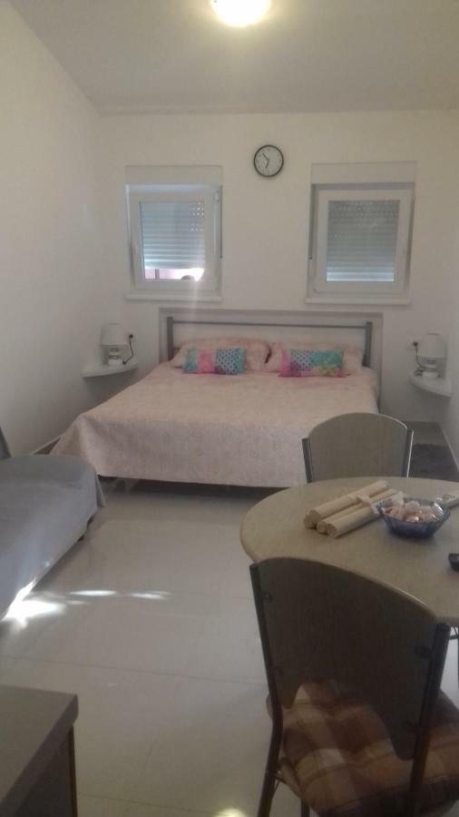 Ferienwohnung Tili Pula Exterior foto