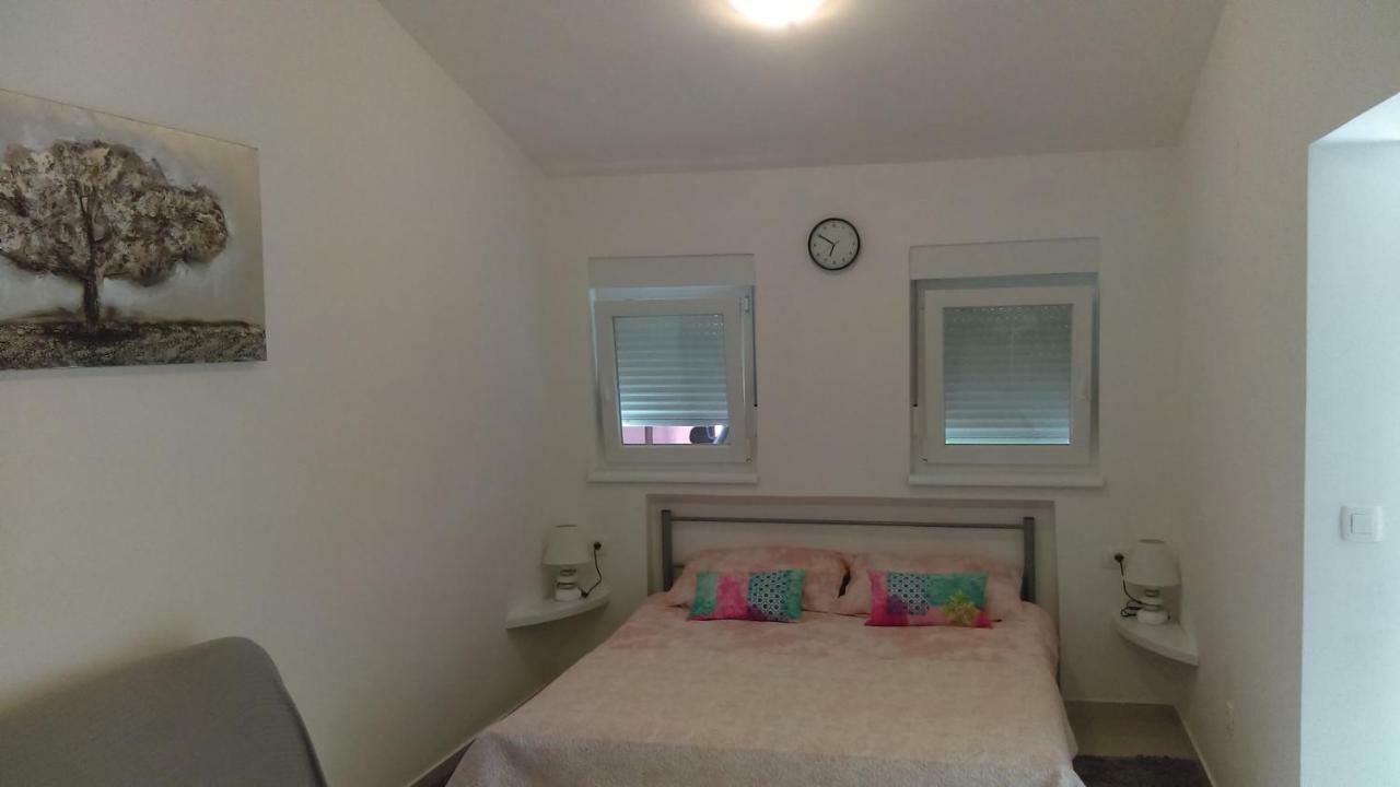 Ferienwohnung Tili Pula Exterior foto