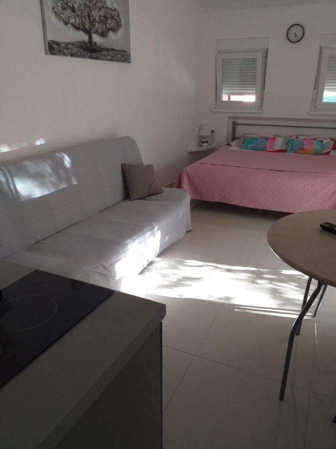 Ferienwohnung Tili Pula Exterior foto